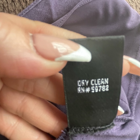 Woman’s Dress - Picture 7 of 7